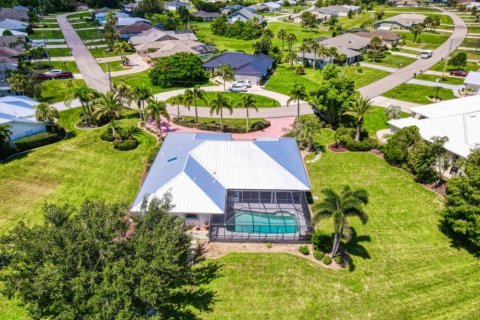 Villa ou maison à vendre à Punta Gorda, Floride: 3 chambres, 217.11 m2 № 1286053 - photo 2