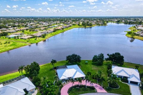 Villa ou maison à vendre à Punta Gorda, Floride: 3 chambres, 217.11 m2 № 1286053 - photo 3