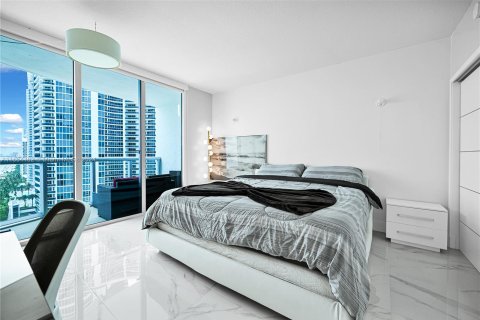 Condo in Sunny Isles Beach, Florida, 2 bedrooms  № 1381637 - photo 4