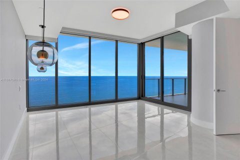 Condo in Sunny Isles Beach, Florida, 2 bedrooms  № 1381723 - photo 5