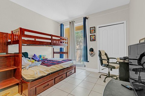 Condo in Royal Palm Beach, Florida, 3 bedrooms  № 1118953 - photo 11