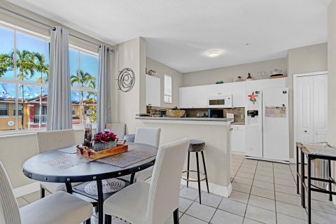 Condominio en venta en Royal Palm Beach, Florida, 3 dormitorios, 135.36 m2 № 1118953 - foto 16