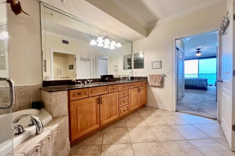 Condo in Hutchinson Island South, Florida, 3 bedrooms  № 1176957 - photo 21