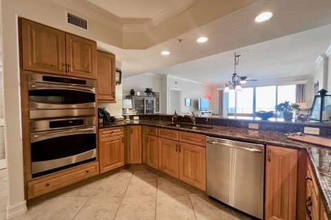 Condo in Hutchinson Island South, Florida, 3 bedrooms  № 1176957 - photo 30