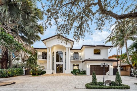 Casa en venta en Miami Lakes, Florida, 4 dormitorios, 351.45 m2 № 1008884 - foto 7