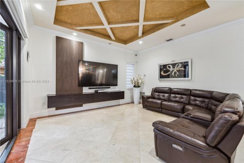 Casa en venta en Miami Lakes, Florida, 4 dormitorios, 351.45 m2 № 1008884 - foto 27