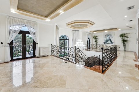 Casa en venta en Miami Lakes, Florida, 4 dormitorios, 351.45 m2 № 1008884 - foto 12