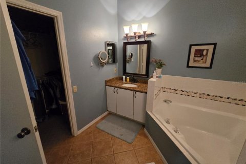 Condo in Orlando, Florida, 3 bedrooms  № 1394518 - photo 14