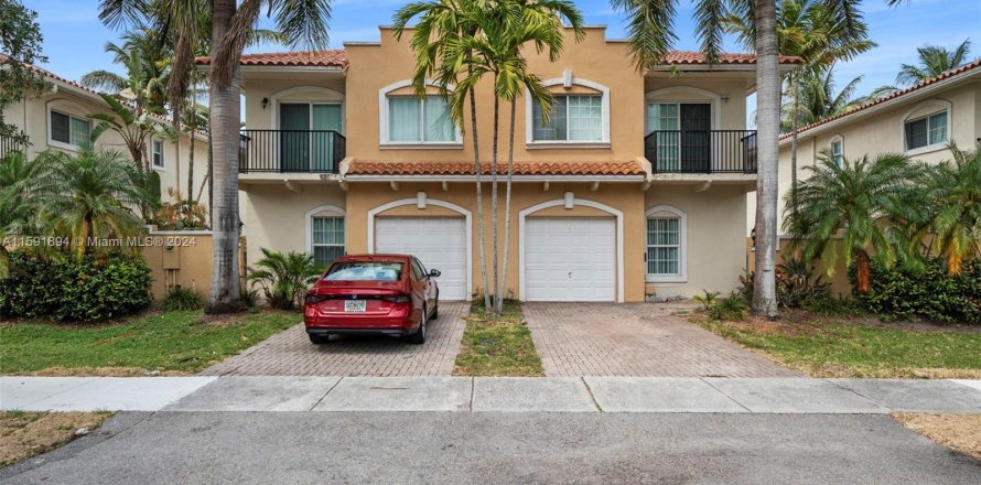 Touwnhouse à Oakland Park, Floride 4 chambres, 180.42 m2 № 1184004