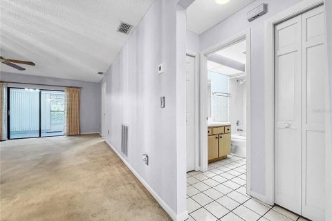 Copropriété à vendre à Zephyrhills, Floride: 2 chambres, 101.64 m2 № 1297465 - photo 4