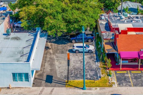 Propiedad comercial en venta en Miami, Florida № 1150960 - foto 4