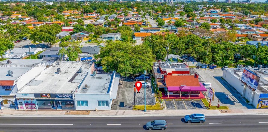 Commercial property in Miami, Florida № 1150960