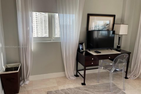 Condominio en venta en Aventura, Florida, 3 dormitorios, 285.49 m2 № 1290698 - foto 23