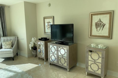 Condo in Aventura, Florida, 3 bedrooms  № 1290698 - photo 14