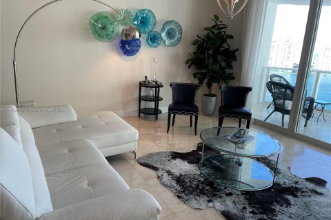 Condo in Aventura, Florida, 3 bedrooms  № 1290698 - photo 2