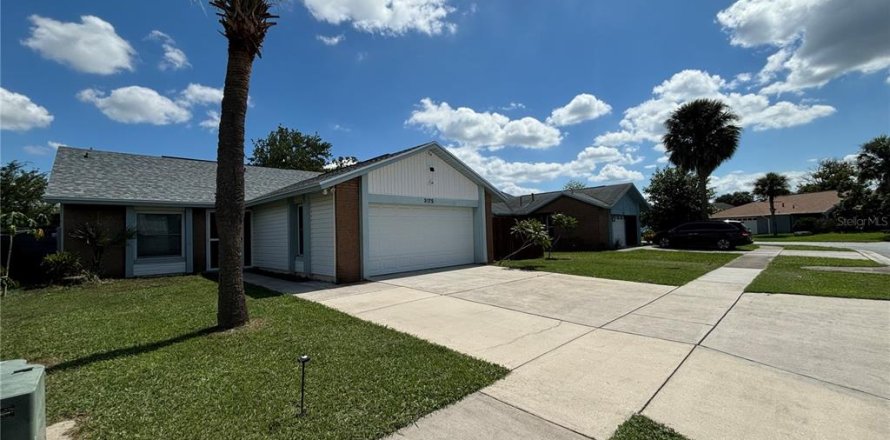 House in Kissimmee, Florida 3 bedrooms, 123.37 sq.m. № 1378533