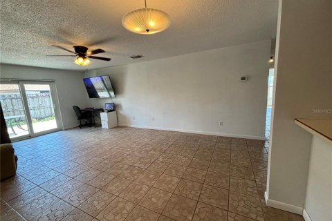 House in Kissimmee, Florida 3 bedrooms, 123.37 sq.m. № 1378533 - photo 8