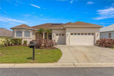 Casa en venta en Summerfield, Florida, 3 dormitorios, 188.68 m2 № 1378532 - foto 1