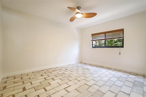 Condo in Fort Lauderdale, Florida, 2 bedrooms  № 978525 - photo 5