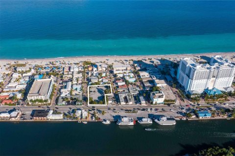 Propiedad comercial en venta en Hollywood, Florida № 1319042 - foto 2