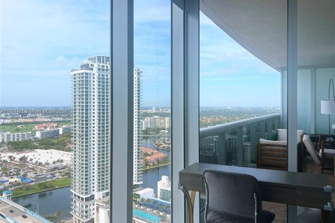 Condominio en venta en Hallandale Beach, Florida, 3 dormitorios, 145.95 m2 № 1360291 - foto 23