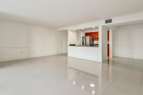 Copropriété à vendre à Miami, Floride: 2 chambres, 102.66 m2 № 1332419 - photo 8