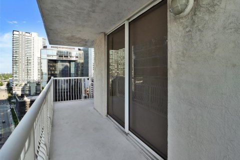 Copropriété à vendre à Miami, Floride: 2 chambres, 102.66 m2 № 1332419 - photo 6