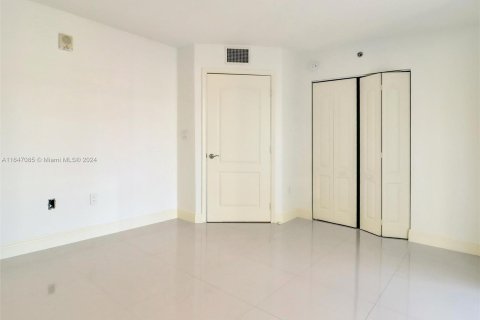 Copropriété à vendre à Miami, Floride: 2 chambres, 102.66 m2 № 1332419 - photo 19