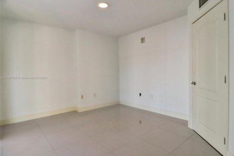 Copropriété à vendre à Miami, Floride: 2 chambres, 102.66 m2 № 1332419 - photo 20