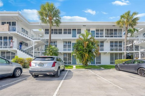 Copropriété à vendre à Fort Lauderdale, Floride: 2 chambres, 95.69 m2 № 1171381 - photo 2