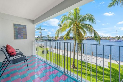 Condo in Fort Lauderdale, Florida, 2 bedrooms  № 1171381 - photo 10