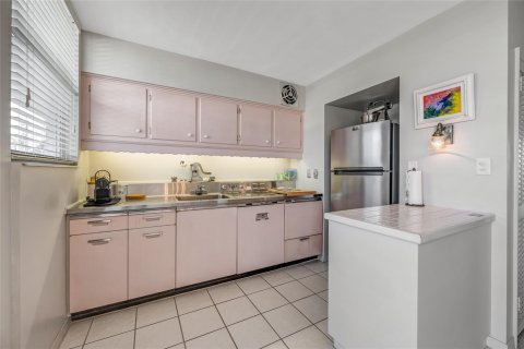 Condo in Fort Lauderdale, Florida, 2 bedrooms  № 1171381 - photo 21