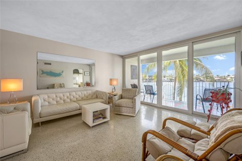 Copropriété à vendre à Fort Lauderdale, Floride: 2 chambres, 95.69 m2 № 1171381 - photo 16