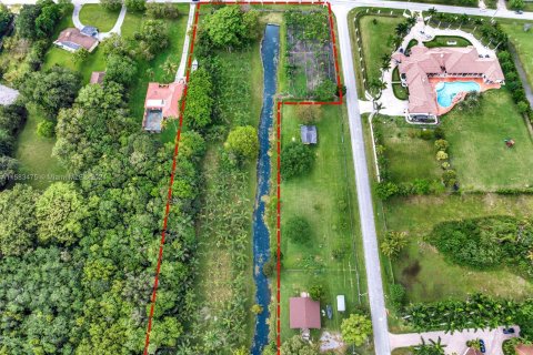 Terreno en venta en Southwest Ranches, Florida № 1170672 - foto 1