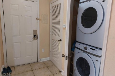 Condo in Davenport, Florida, 2 bedrooms  № 835610 - photo 17