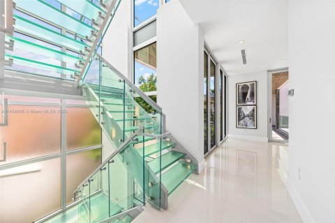 Casa en alquiler en Miami Beach, Florida, 7 dormitorios, 580.55 m2 № 744038 - foto 30