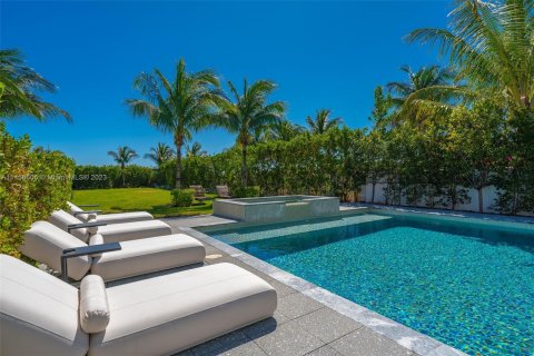 Villa ou maison à louer à Miami Beach, Floride: 7 chambres, 580.55 m2 № 744038 - photo 25