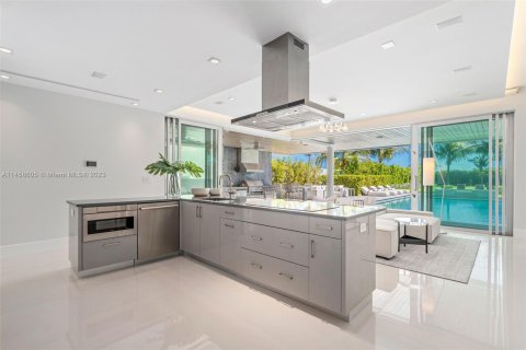 Casa en alquiler en Miami Beach, Florida, 7 dormitorios, 580.55 m2 № 744038 - foto 22