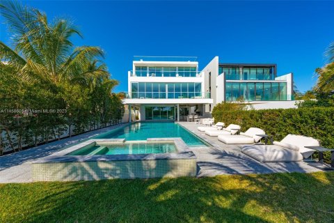 Villa ou maison à louer à Miami Beach, Floride: 7 chambres, 580.55 m2 № 744038 - photo 3