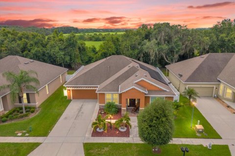 Villa ou maison à vendre à Kissimmee, Floride: 4 chambres, 260.68 m2 № 1338225 - photo 1