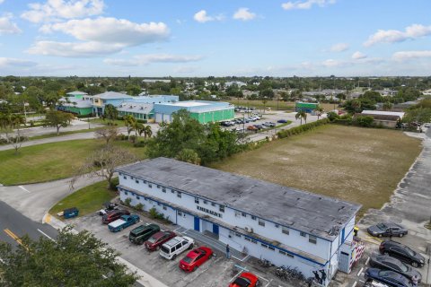 Commercial property in Stuart, Florida № 1174363 - photo 18