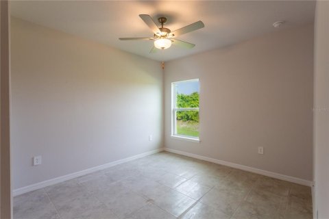 Casa en venta en Lehigh Acres, Florida, 4 dormitorios, 157.1 m2 № 1088052 - foto 16