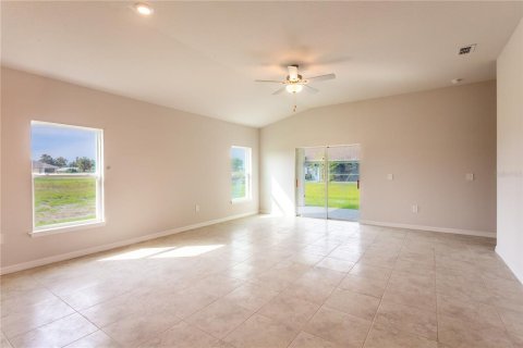 House in Lehigh Acres, Florida 4 bedrooms, 157.1 sq.m. № 1088052 - photo 9