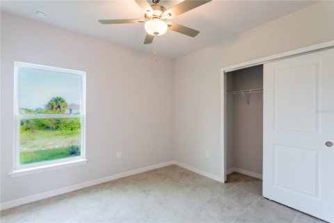Casa en venta en Lehigh Acres, Florida, 4 dormitorios, 157.1 m2 № 1088052 - foto 15