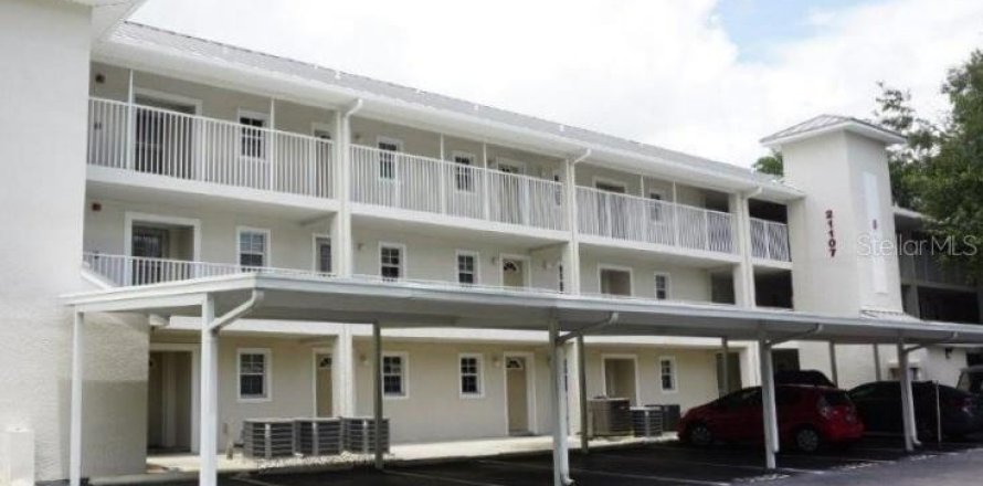 Condominio en Lutz, Florida, 2 dormitorios  № 1140336