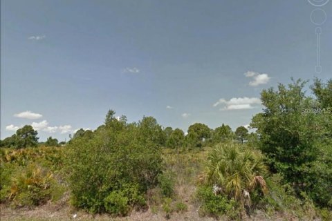 Terreno en venta en North Port, Florida № 1140259 - foto 1