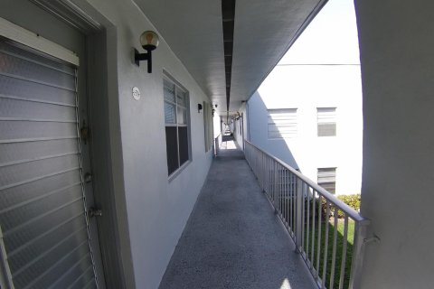 Condo in Delray Beach, Florida, 1 bedroom  № 1092005 - photo 27