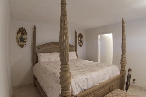 Condo in Delray Beach, Florida, 1 bedroom  № 1092005 - photo 12