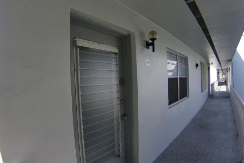 Condominio en venta en Delray Beach, Florida, 1 dormitorio, 70.61 m2 № 1092005 - foto 28