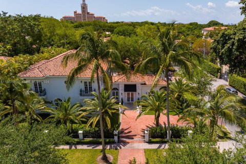 Villa ou maison à vendre à Coral Gables, Floride: 6 chambres, 451.23 m2 № 1117104 - photo 4